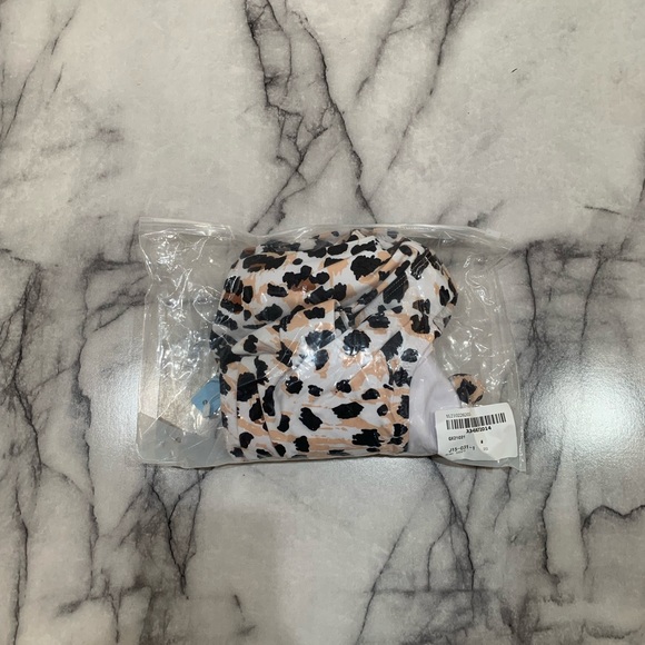 NWT, Cheetah print 2-piece, medium - Picture 4 of 5